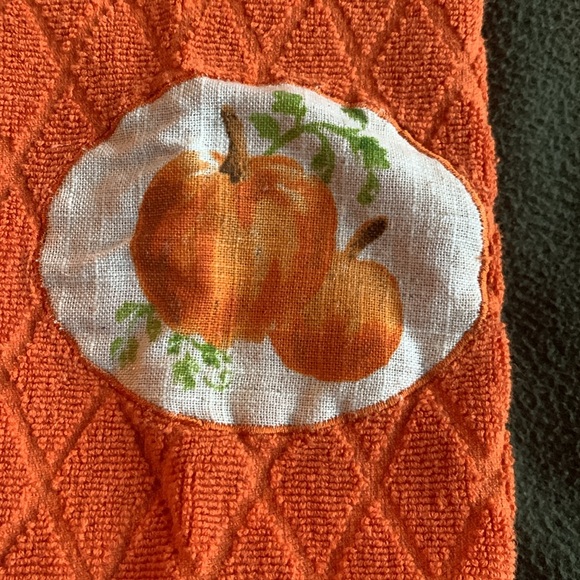 Harvest Fall dish towels. Set of 2. Approximately 15 1/2” x 24” - Picture 2 of 7